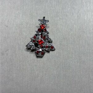Red white and black stone Christmas tree brooch in tone metal